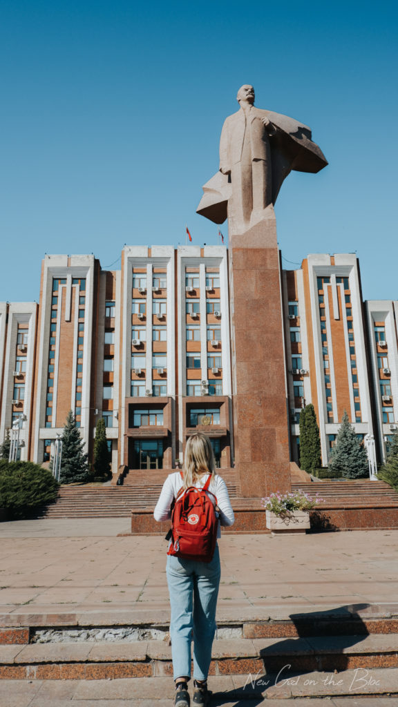 Lenin Statue in Tiraspol, Transnitria - Moldova Travel Photos